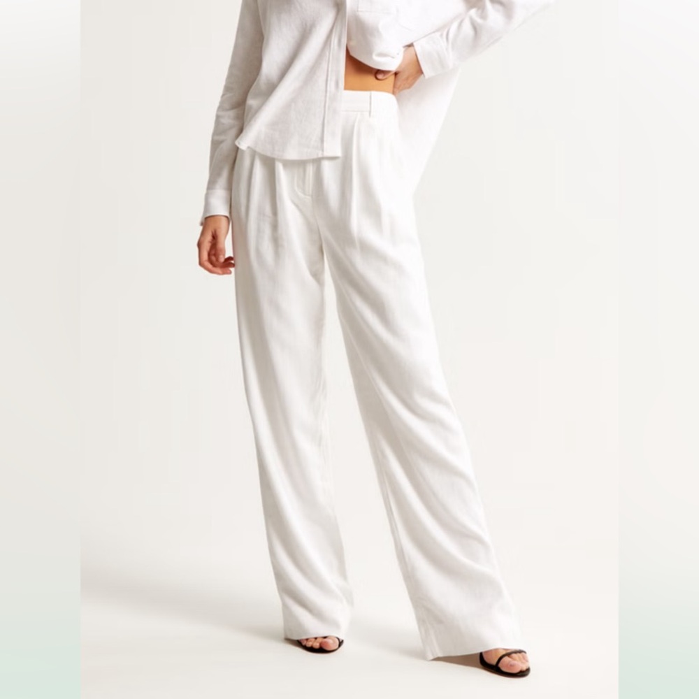 Abercrombie and Fitch Tailored Linen Pants
